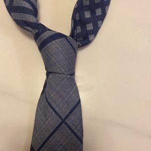 61% silk. 15% off bundle when buy two or more,under the same shipping cost